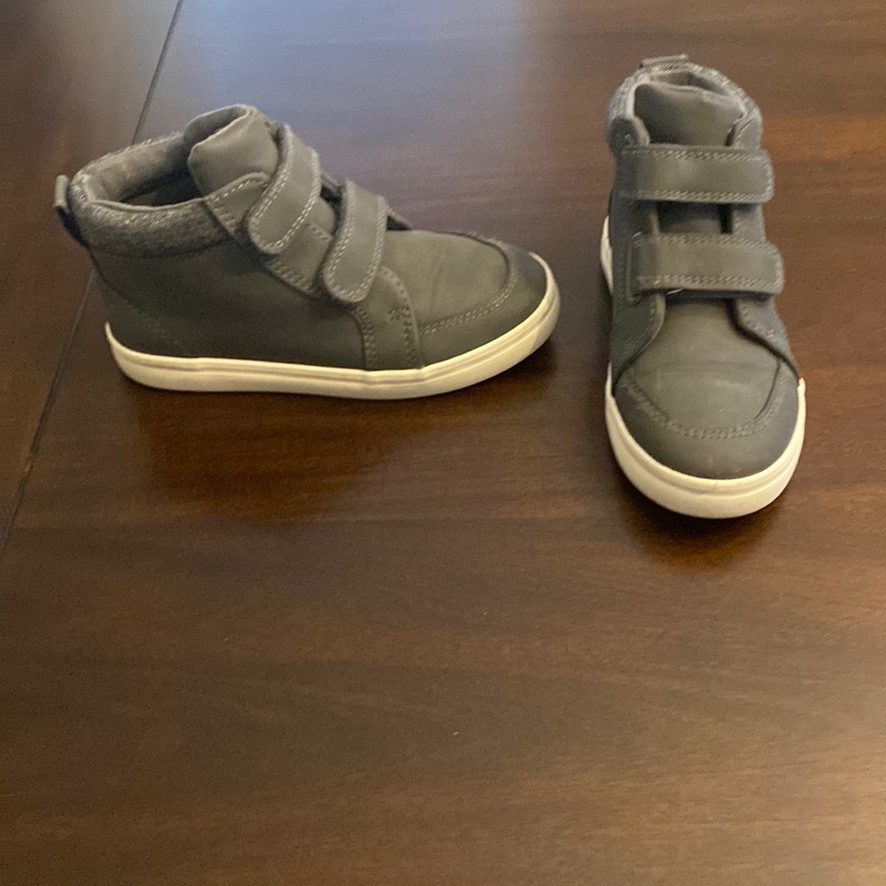 Cat & Jack boys boots size 11. Great condition!
